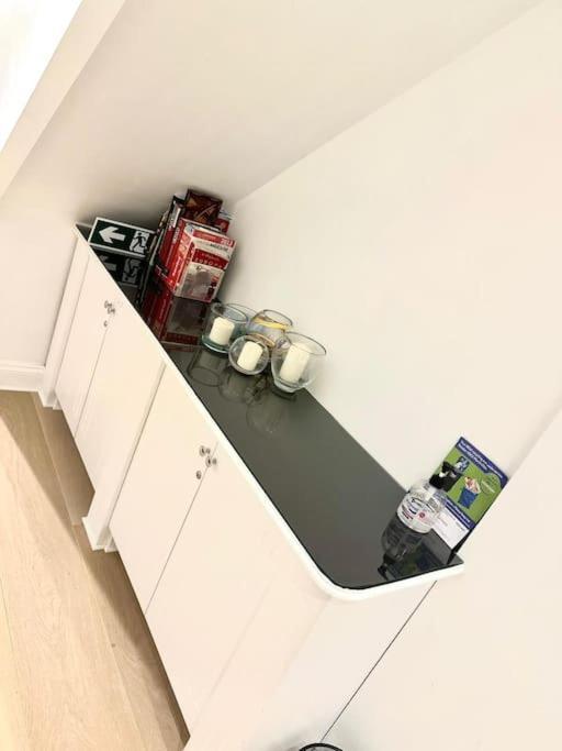 Lovely 2 Bedroom Ground Floor Flat With Garden. Londyn Zewnętrze zdjęcie